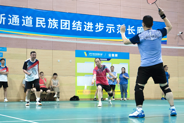 625羽毛球比赛现场。 黄中 摄1.jpg